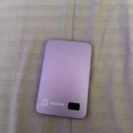 Ультра ТОНКИЙ "F20" (5000 мАч) пауэрбанк photo review