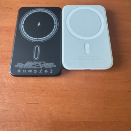 Ультра ТОНКИЙ "F20" (5000 мАч) пауэрбанк photo review