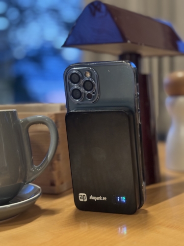 "F20 10k" (10 000 мАч) с зарядкой часов photo review